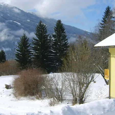 Ruhige In Feld Am By Interhome פלד אם סי