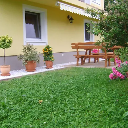 Ruhige In Feld Am By Interhome דירה פלד אם סי